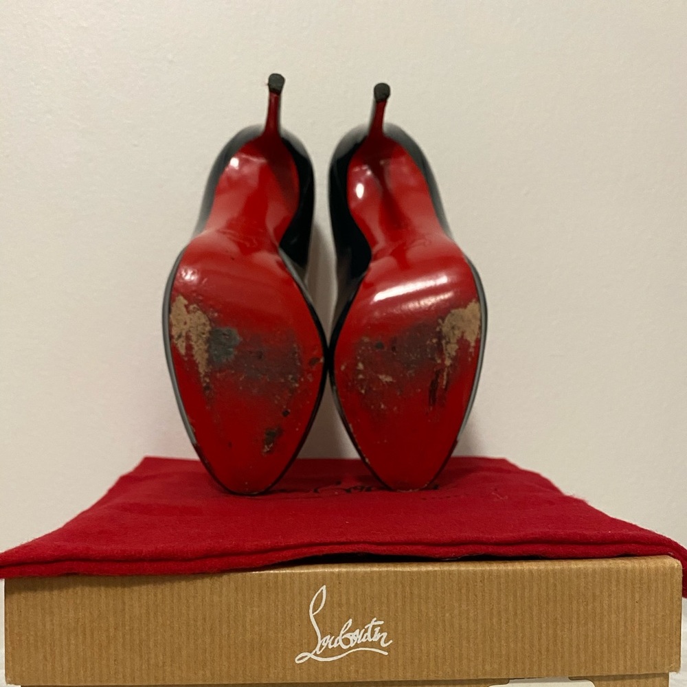 Christian Louboutin Navy Patent heels - Picture 8 of 10